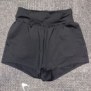 Athletic shorts with pockets!!